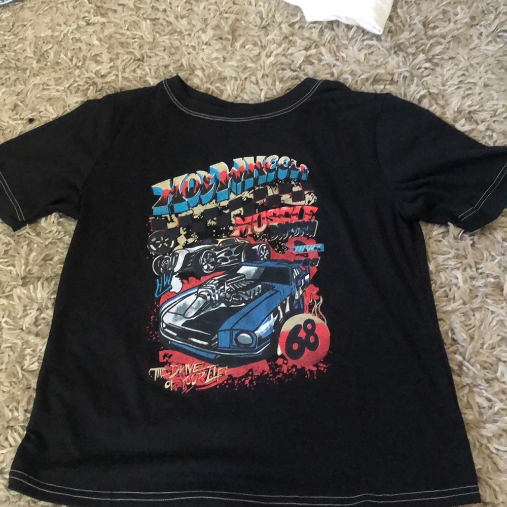 Graphic tee
